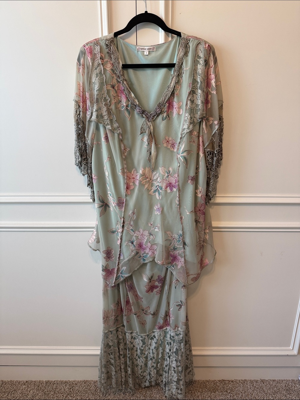 Floral Lace-Trim Sleep Caftan in Sage Green